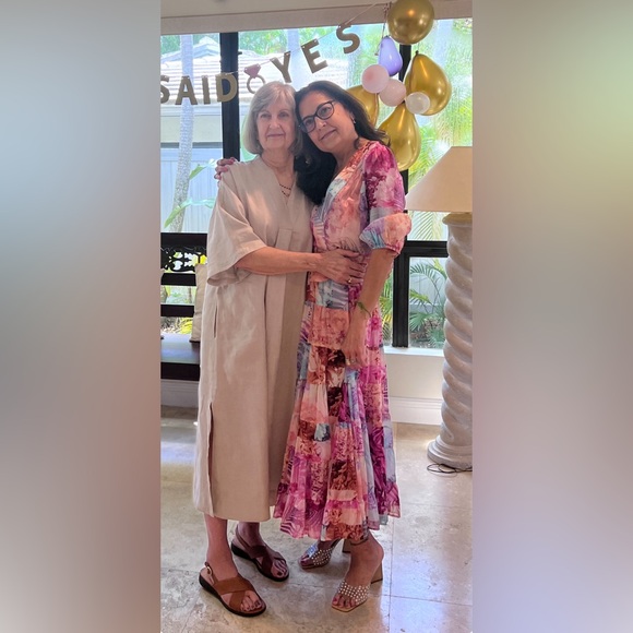 HI QUEENS !! I HOPE YOU CAN JOIN ME TODAY FOR MY BIGGEST SALE TO DATE!! 1:31EST - Picture 15 of 17